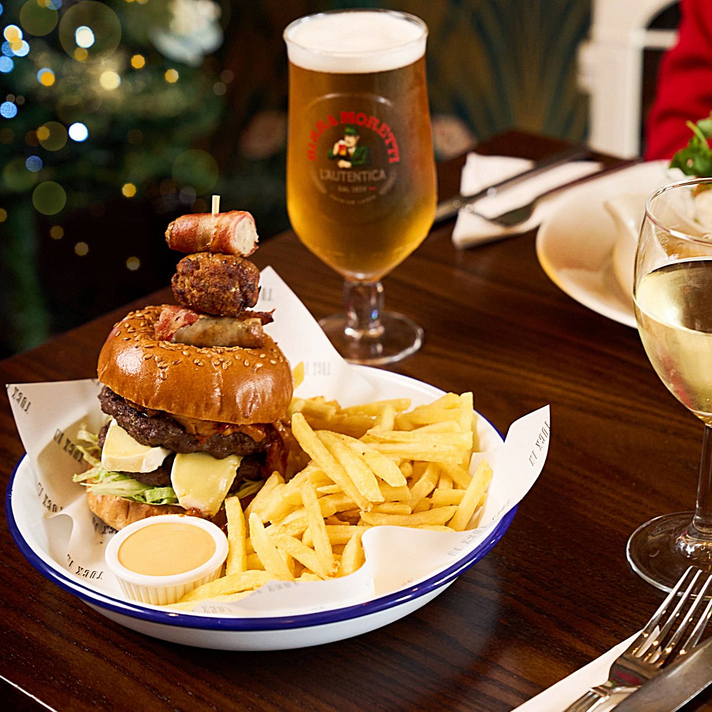 Festive Lunch & Dinner at The Cherry Laurel in Bridgend Industrial Estate